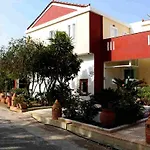 Iris Hotel