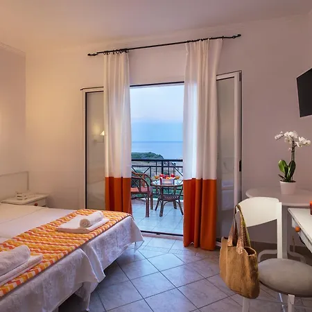 Iris Hotel Monemvasia