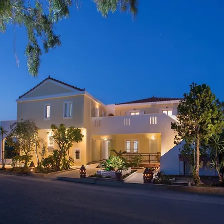 Iris Hotel 3*