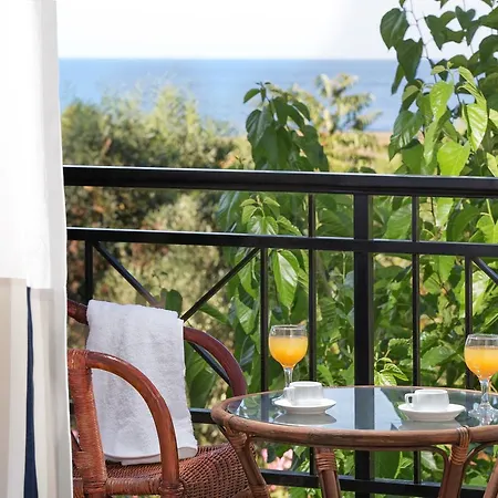 Iris 3* Monemvasia