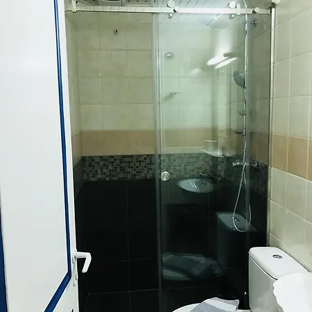 Iris Hotel
